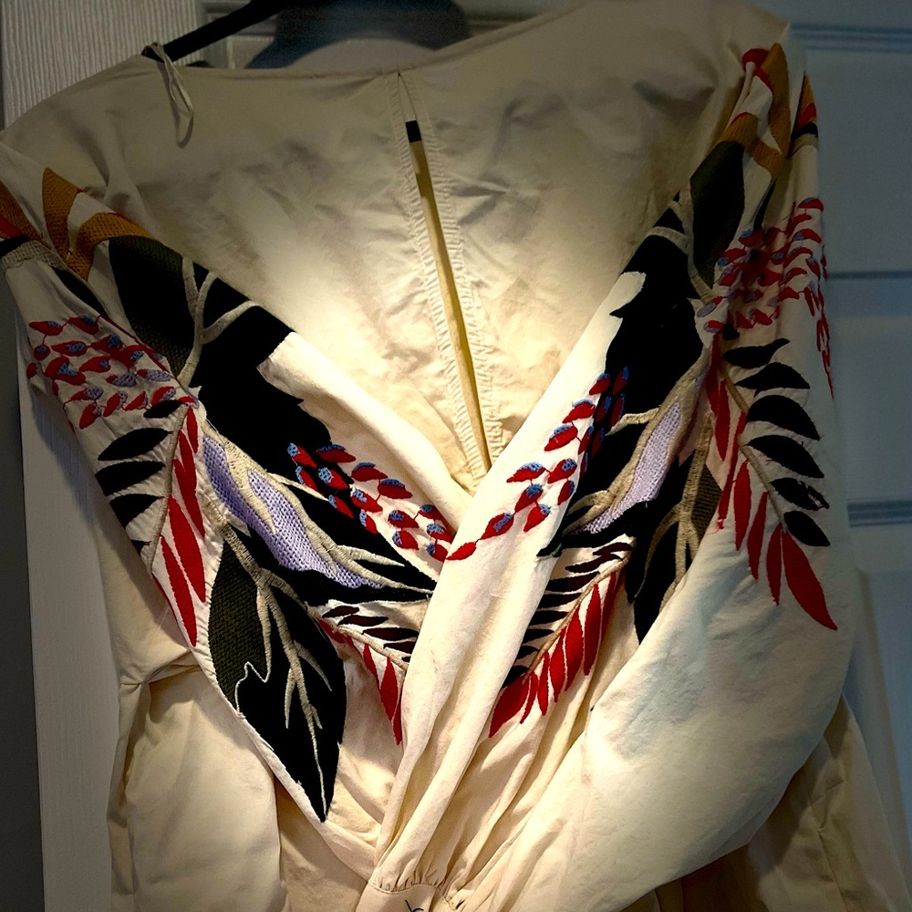 Free people embroidered dress size large with pockets